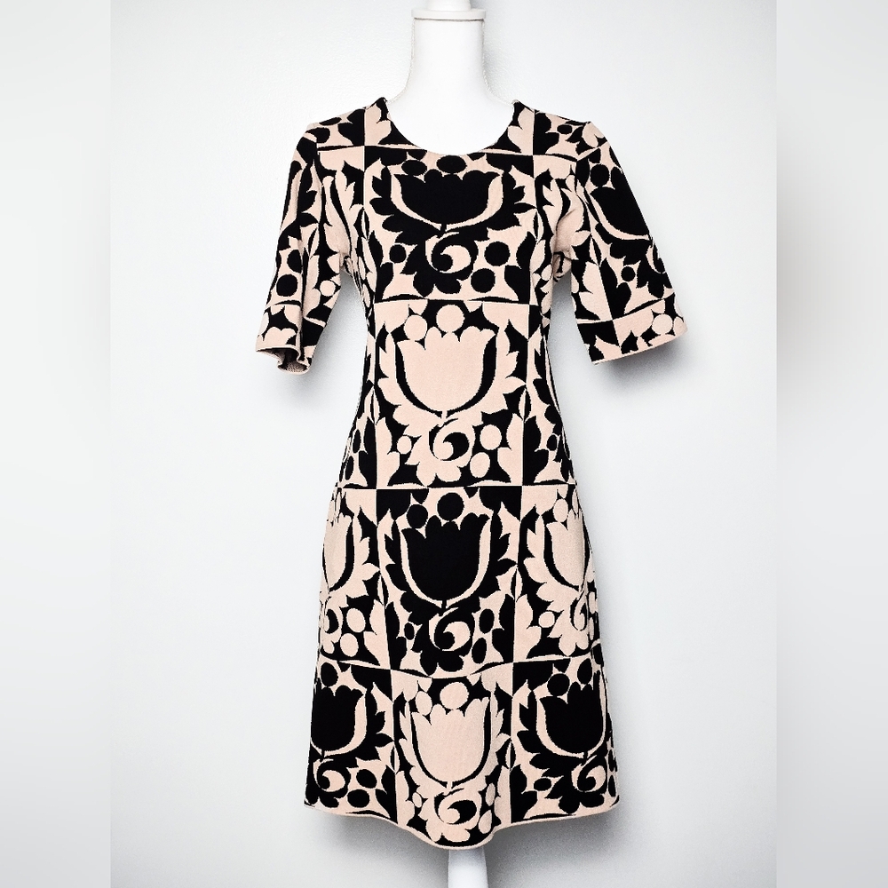 Ann Taylor Black and Cream Floral Quarter Sleeve Knit Dress